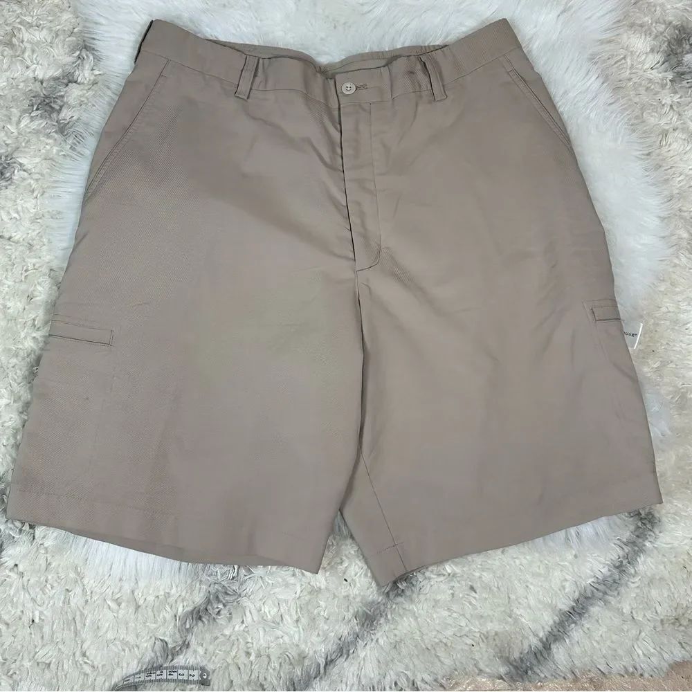 Nike ACG Tan Cargo Shorts for Everyday Comfort